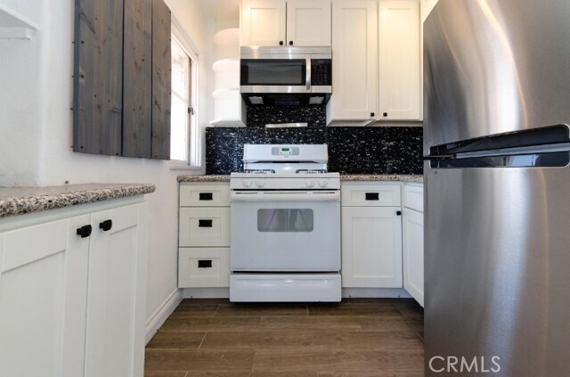 Building Photo - 212 N Coast Hwy