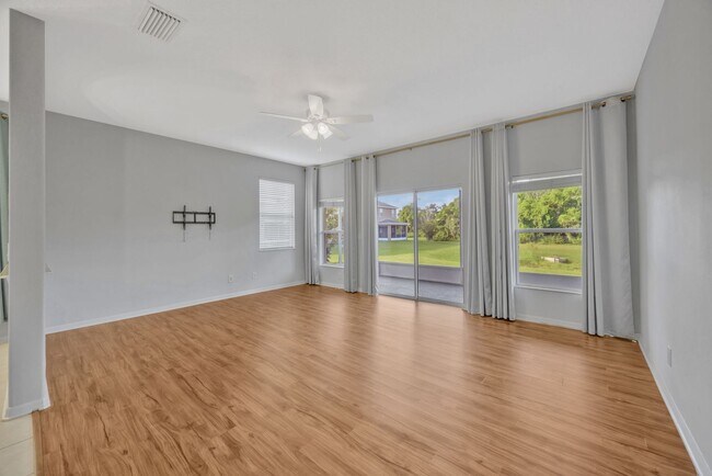 Building Photo - 10414 Tulip Field Way