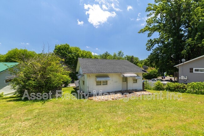 Building Photo - 102 Wainwright Rd
