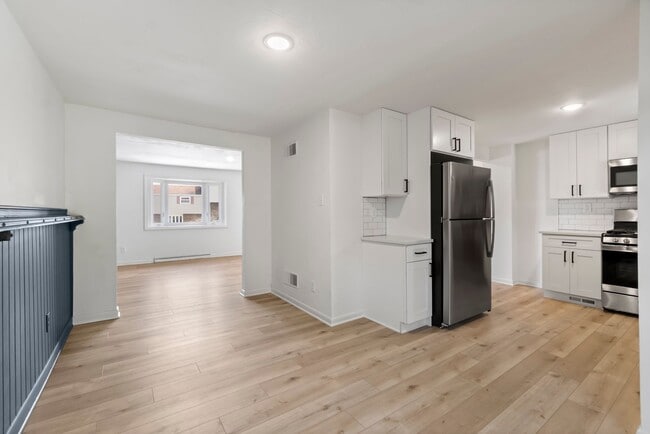 Building Photo - AVAILABLE NOW!! Fully RENOVATED 3 bedroom TOWNHOME in WEST MIFFLIN! COME CHECK IT OUT!