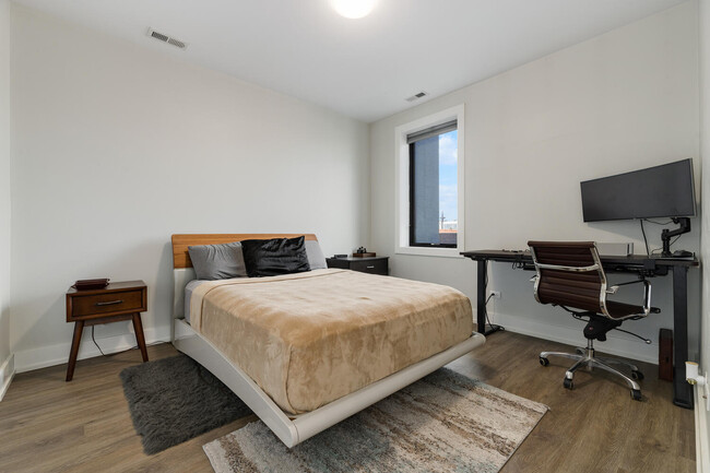 Building Photo - 2111 S Halsted St