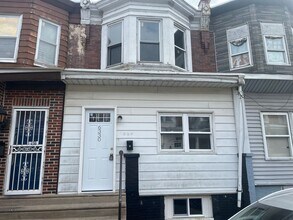 Building Photo - Large and affordable- Ready for your enjoyment