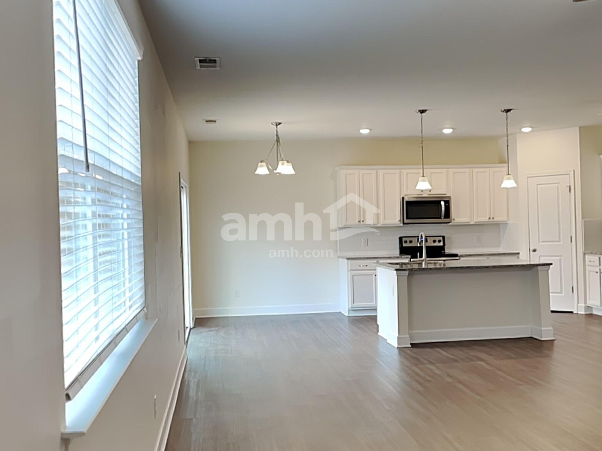 Building Photo - 4336 Longfellow Dr