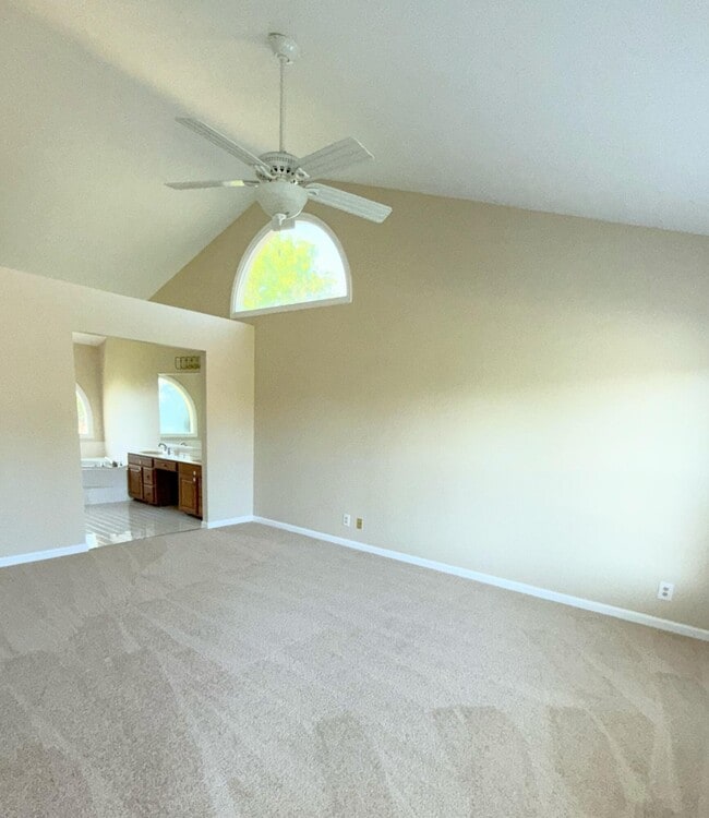 Building Photo - 917 Whirlaway Dr