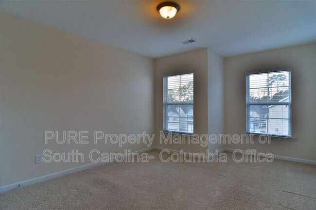 Building Photo - 207 Eagle Park Dr