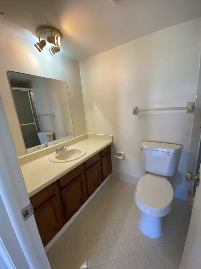 Building Photo - 3340 Beau Rivage Dr