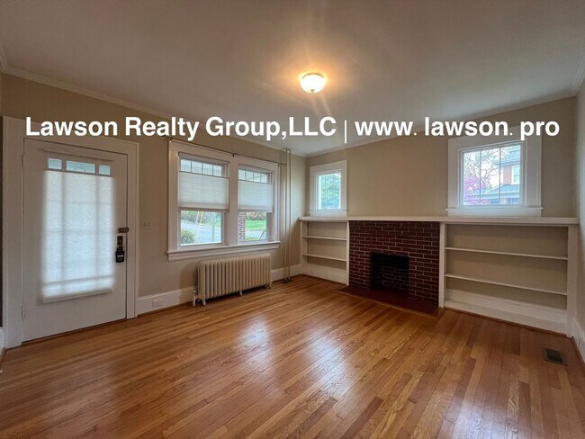 Building Photo - 1733 Maiden Ln SW