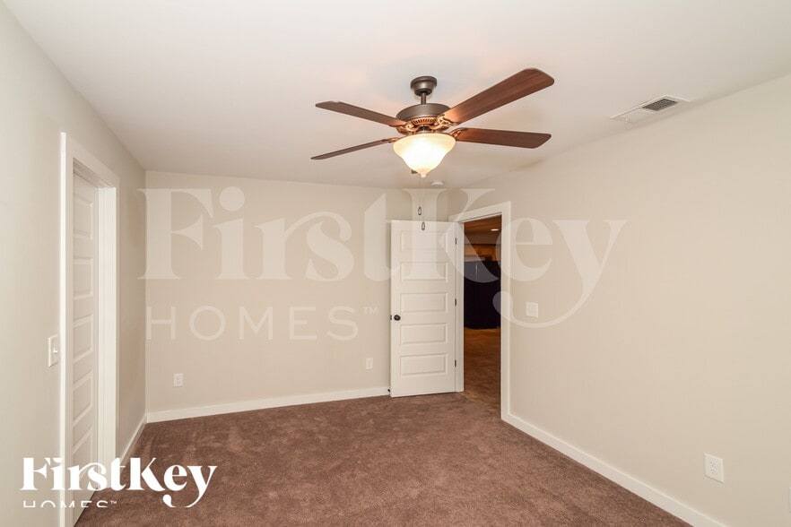 Building Photo - 155 Deer Creek Dr