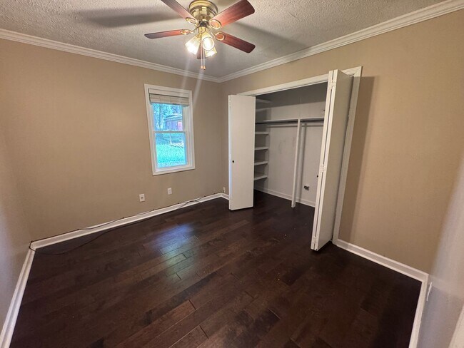 Building Photo - 4430 Chicadee Dr