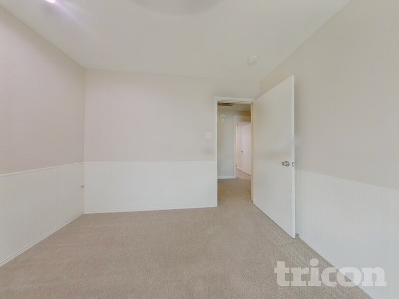 Building Photo - 1625 Emily Ln