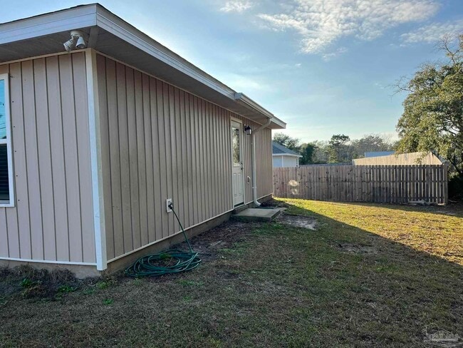 Building Photo - 5370 Harmony Ln