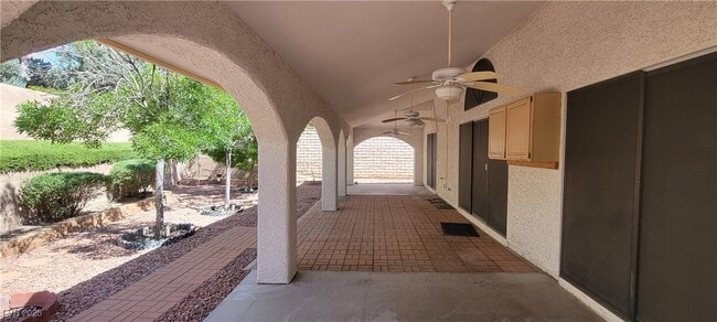 Building Photo - 2701 Beachside Ct