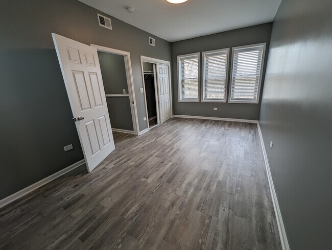 Building Photo - 4213 W 13th St