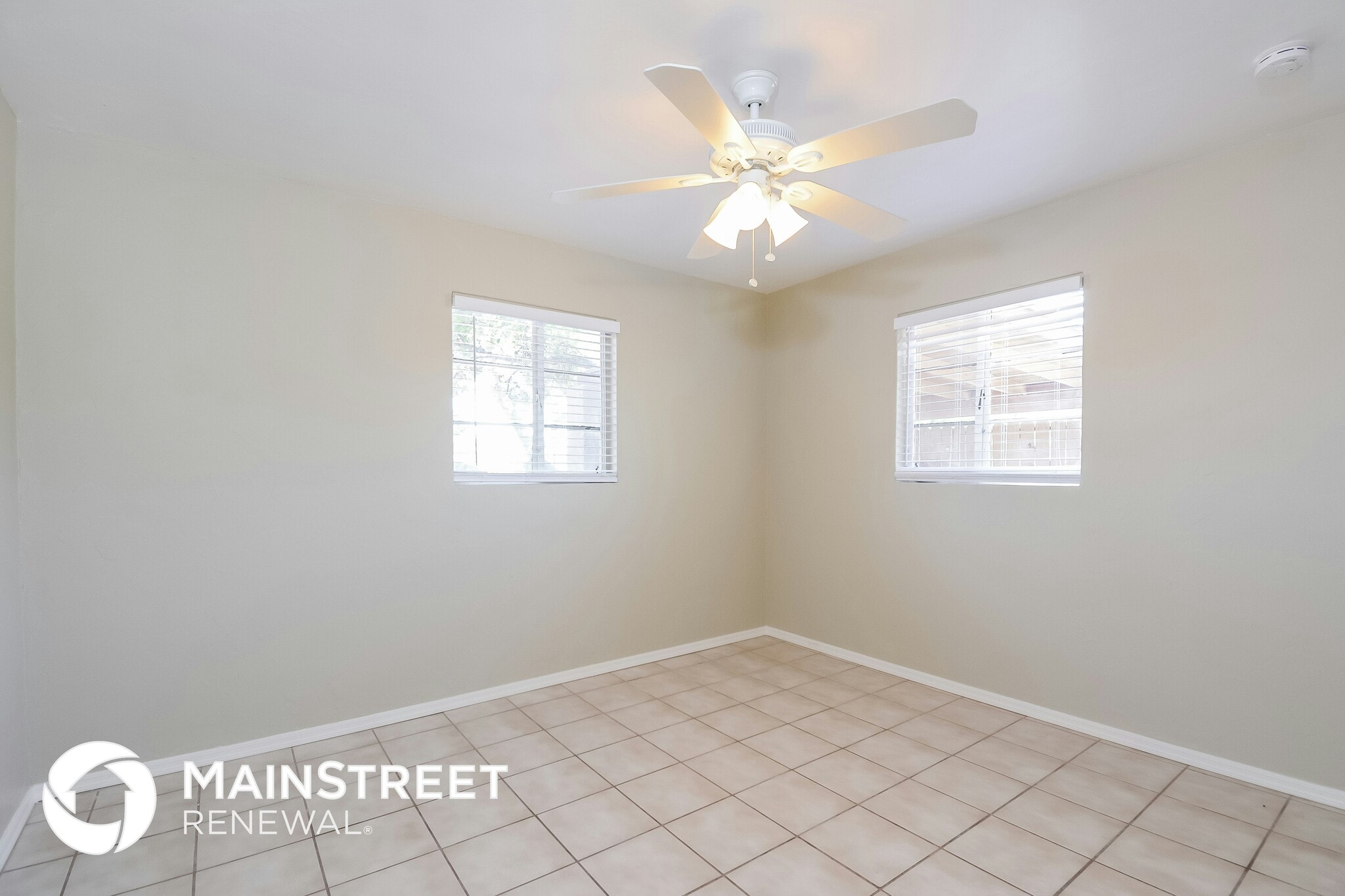 Building Photo - 4501 E 24th St