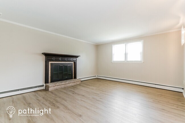 Building Photo - 1526 Telegraph Rd