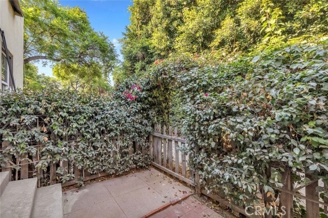 Building Photo - 477 E Del Mar Blvd