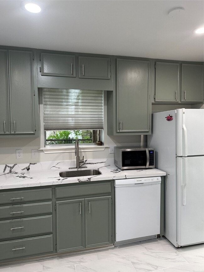 Building Photo - 6507 Morningside Dr