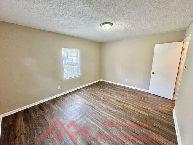 Building Photo - 1761 Winston Dr