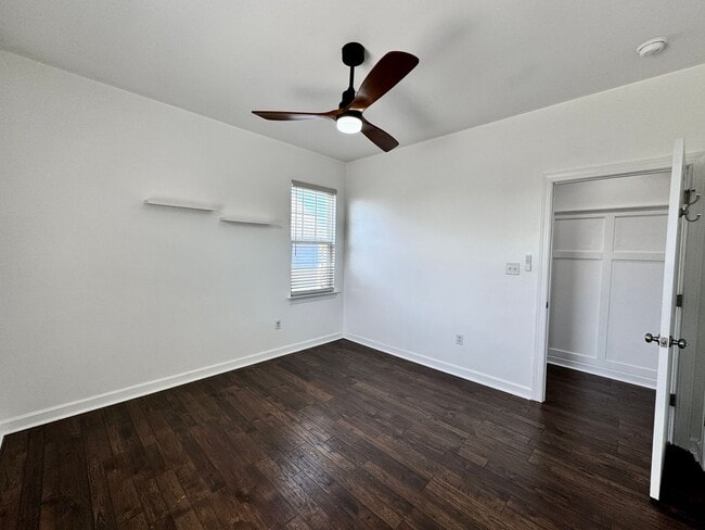 Building Photo - A Block From The Beaches! Ready 09-21-26! Oversized Parking Pad, Pet Friendly!