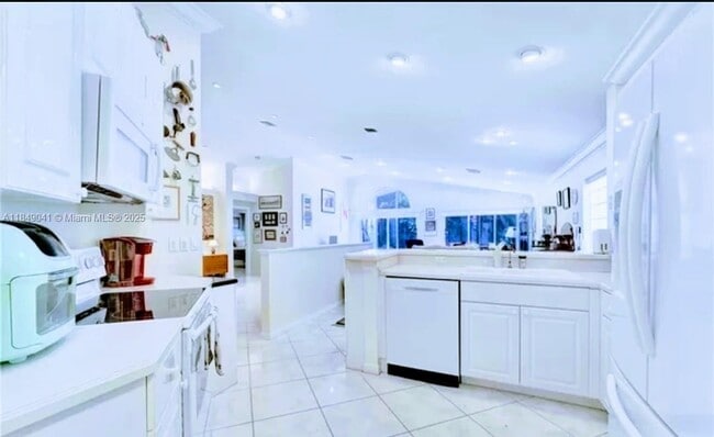 Building Photo - 6430 Pebble Creek Way