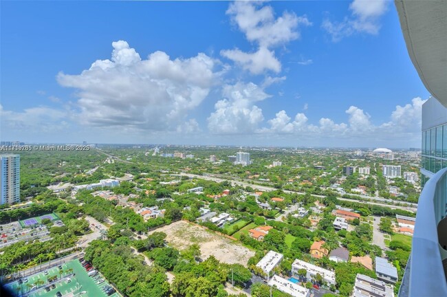 Building Photo - 2101 Brickell Ave