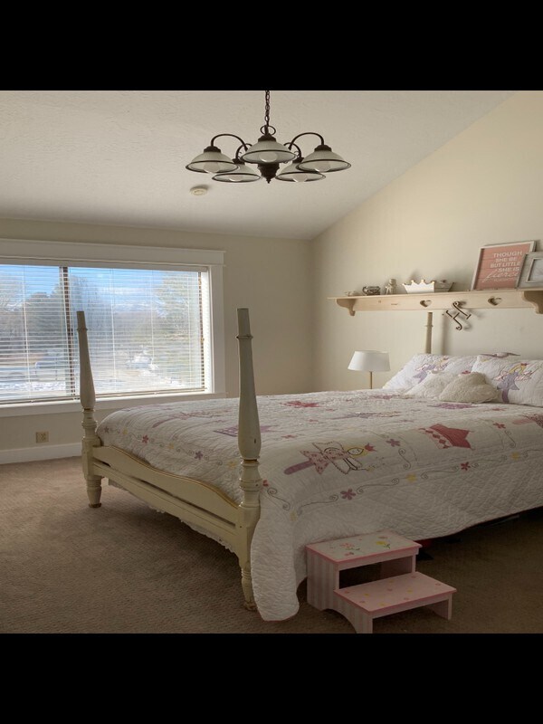 Building Photo - 8942 Taft Hill Dr