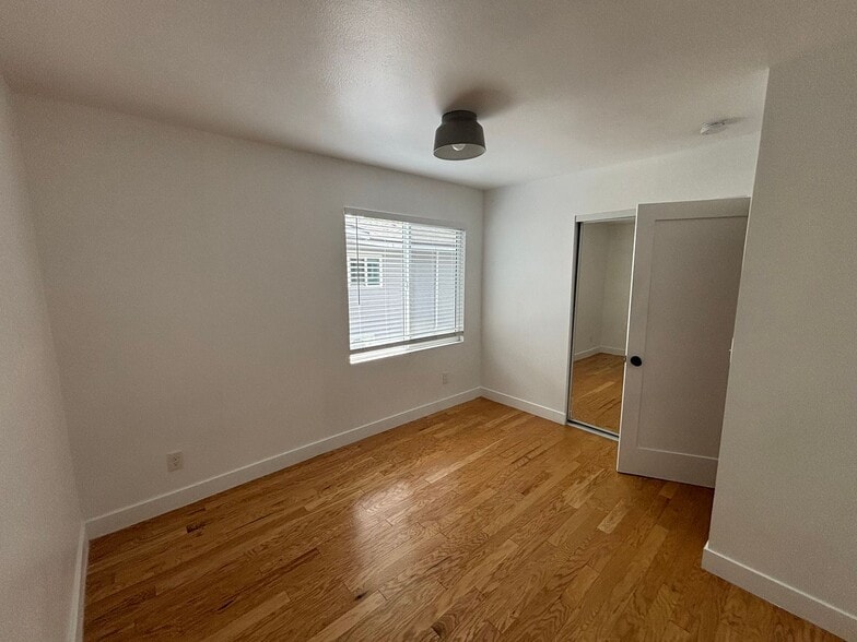 Building Photo - 3232 Verdugo Rd