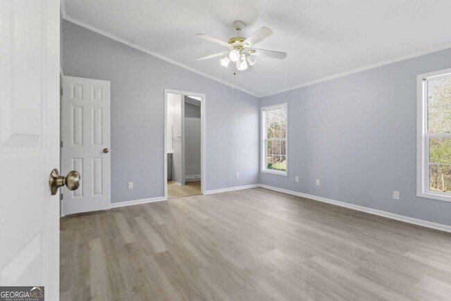 Building Photo - 5320 Long Branch Rd