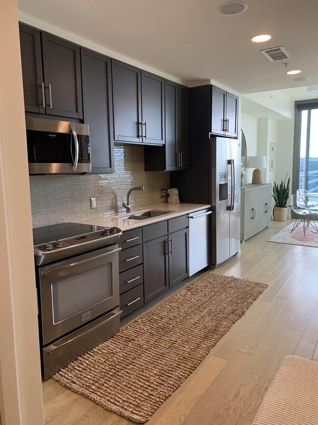 Building Photo - 2212 -TWTW