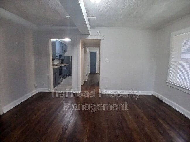 Building Photo - 104 N Indiana Ave