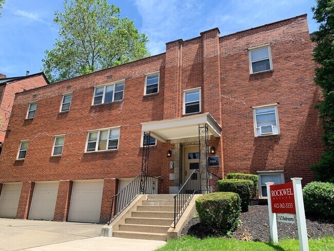 Building Photo - 2355 Eldridge
