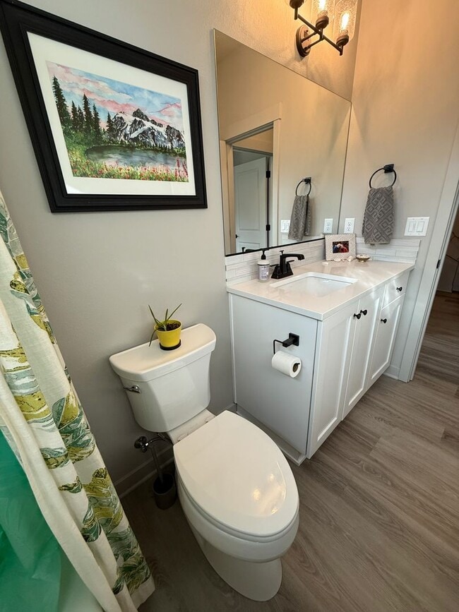 Building Photo - Immaculate 3-Bedroom Home with Open Layout in Crescent Creek