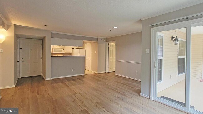 Building Photo - 1504 Lincoln Way