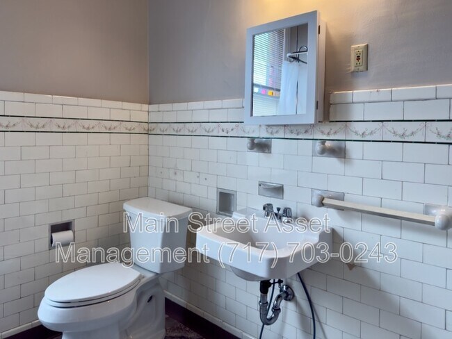 Building Photo - 2011 N 3rd St