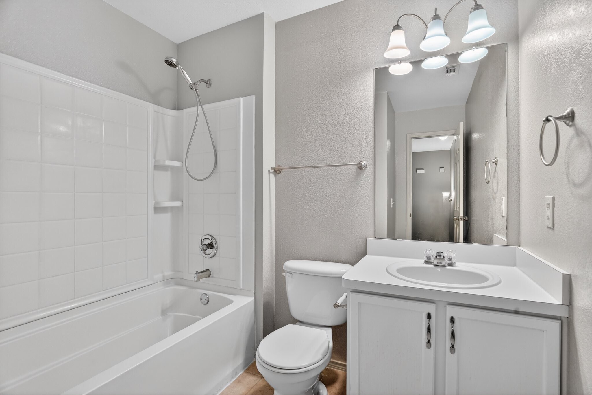 Building Photo - 10624 Traymore Dr