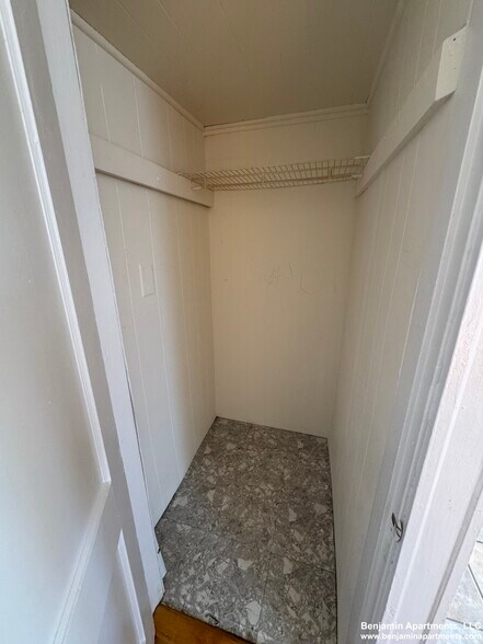 Building Photo - 431 Cambridge St