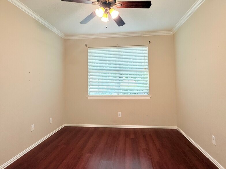 Building Photo - 4515 Sawgrass Dr