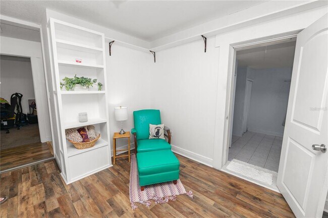 Building Photo - 1250 Mitchell St