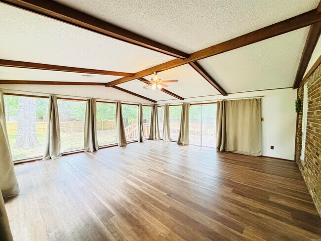 Building Photo - 816 Teresa Dr