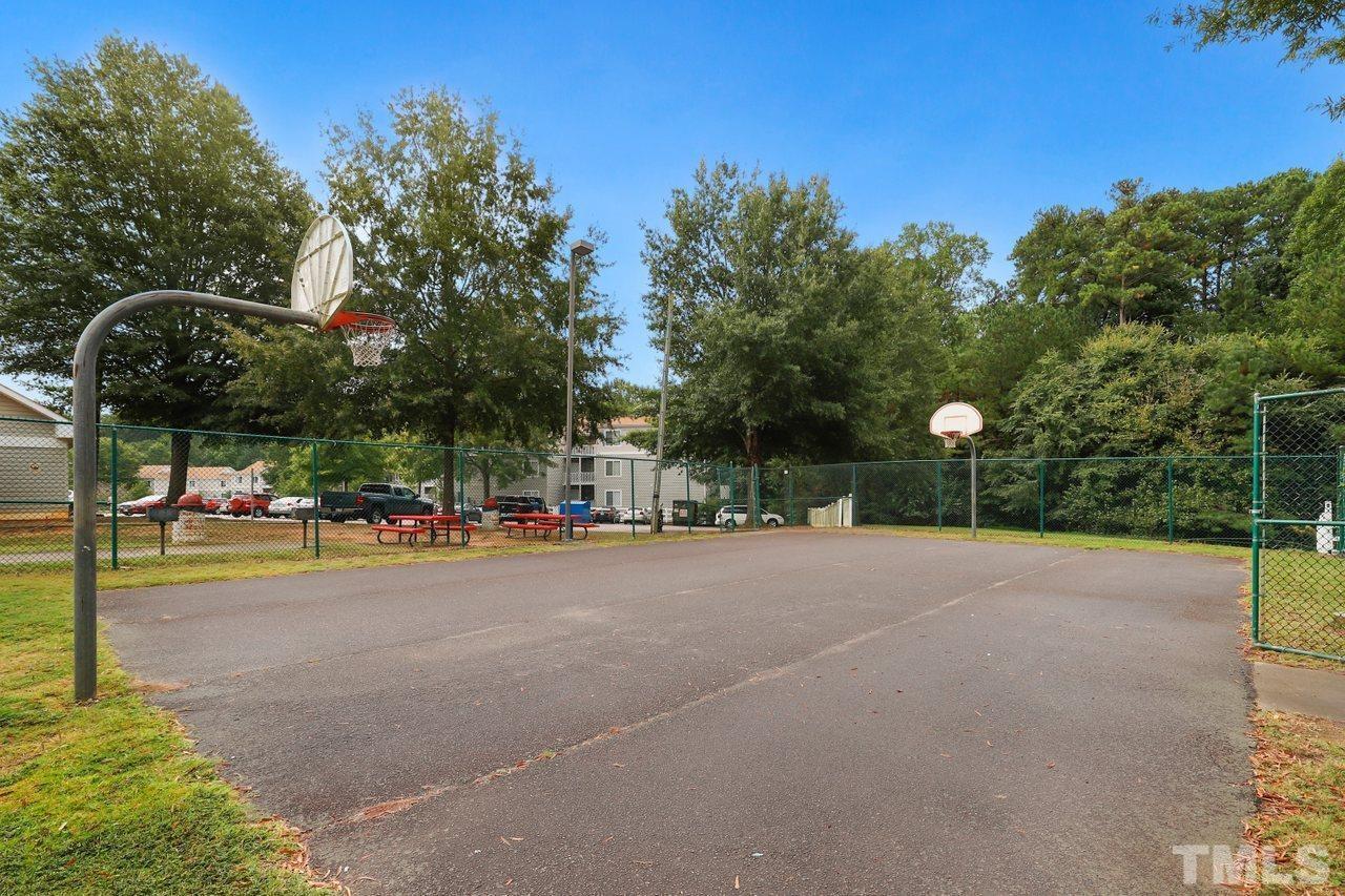 Building Photo - 1411 Collegiate Cir