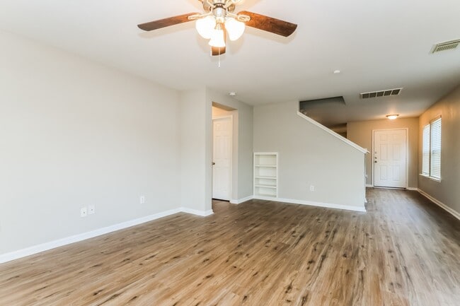 Building Photo - 21610 Dawn Timbers Ct