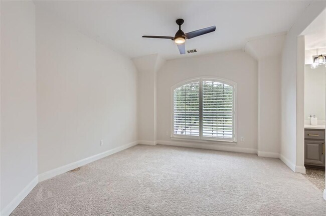Building Photo - 217 Emerald Ridge Dr