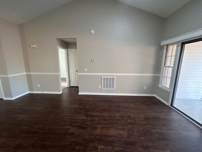 Building Photo - 207 Coronado Rd