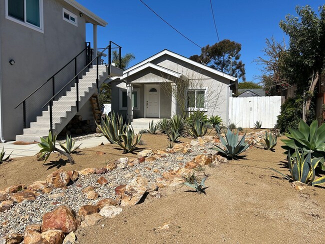 Building Photo - Charming 3-Bedroom HOUSE in Prime Carlsbad...