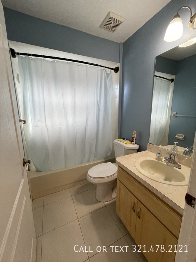 Building Photo - 611 Americana Blvd NE