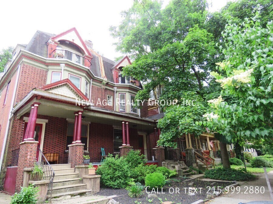 Building Photo - 4816 Cedar Ave