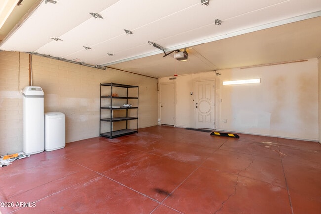 Building Photo - 6282 E Pinchot Ave