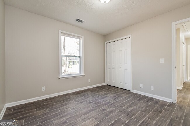 Building Photo - 1209 Claywill Cir