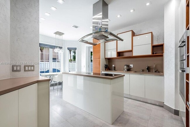 Building Photo - 3949 194th Ln