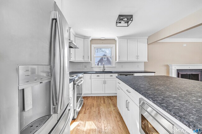 Building Photo - 139 Walnut Tree Hill Rd